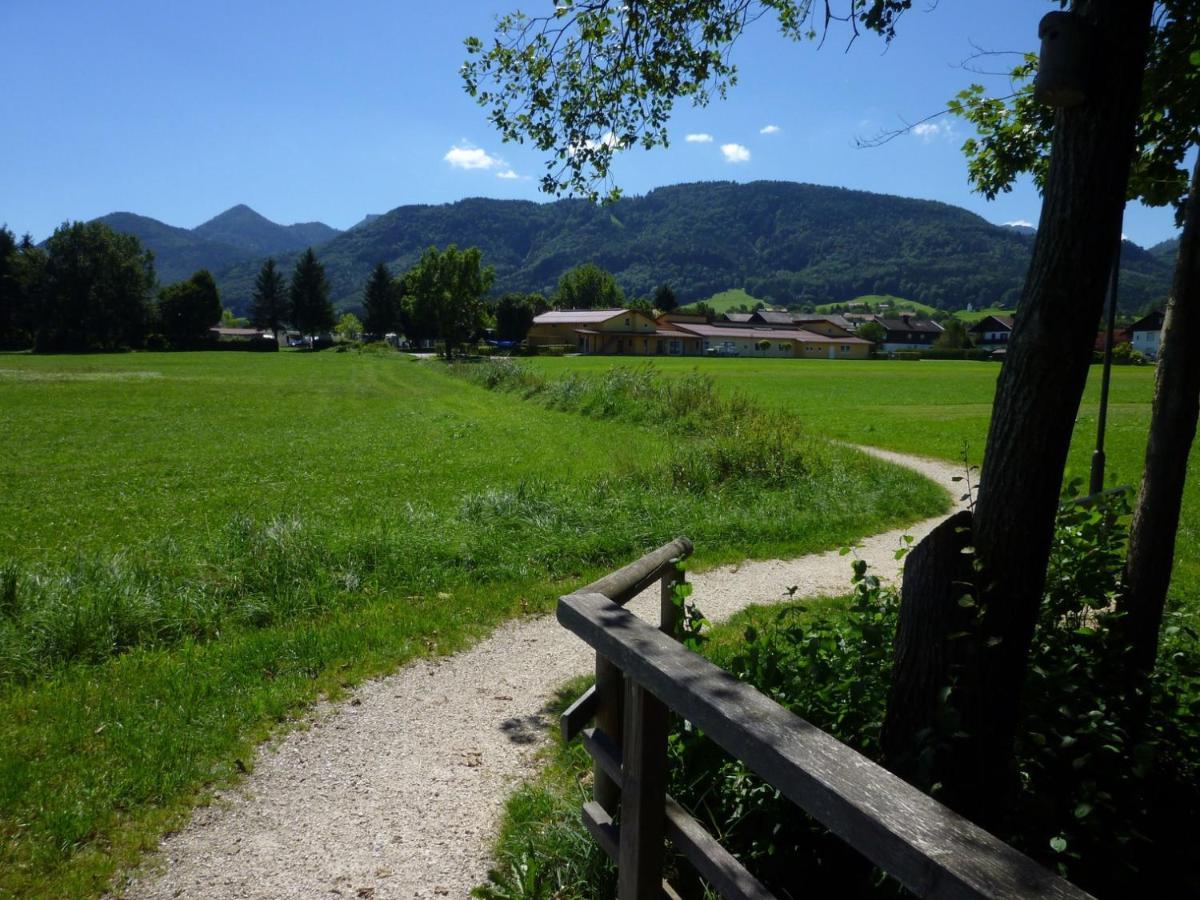 Direkt Zwischen Chiemsee U Alpen Dg แบร์เนา อัม คีมเซ ภายนอก รูปภาพ