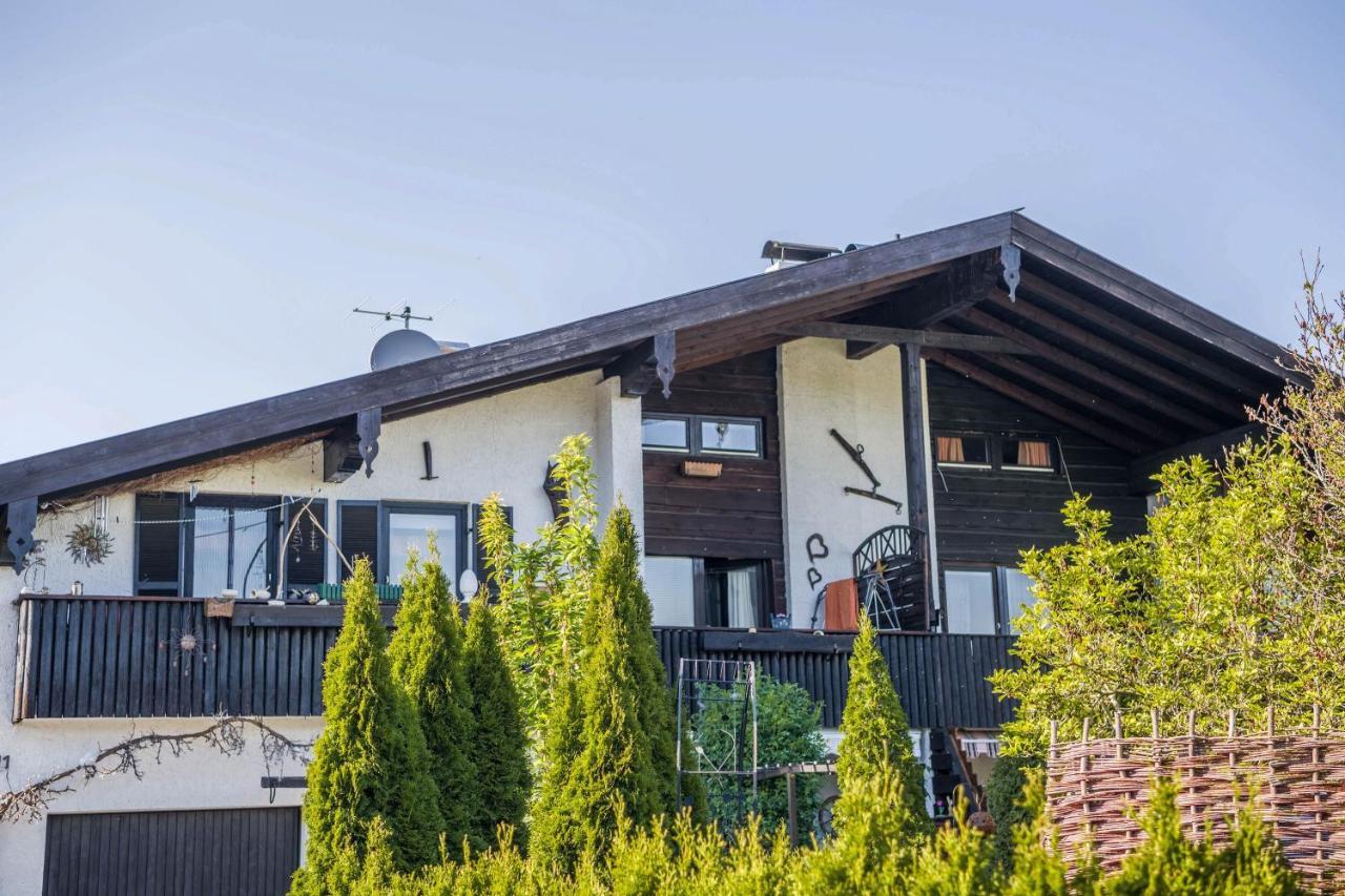 Direkt Zwischen Chiemsee U Alpen Dg แบร์เนา อัม คีมเซ ภายนอก รูปภาพ